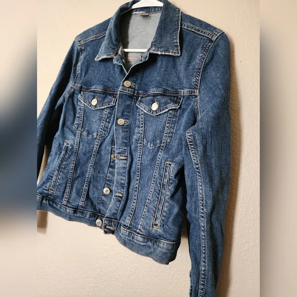 H&M Denim Jacket, Women's Size 14 H&M Crop Dark Blue Jean Jacket - Picture 3 of 6